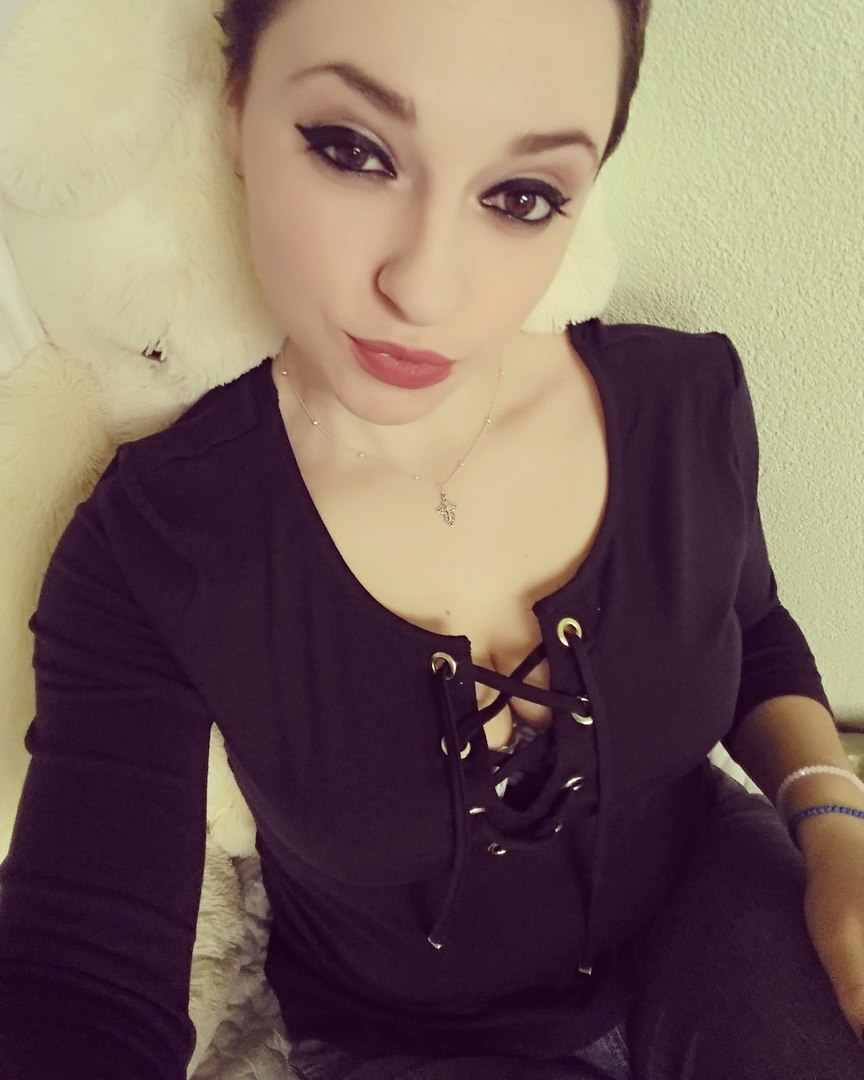 8JeiULuvsL4