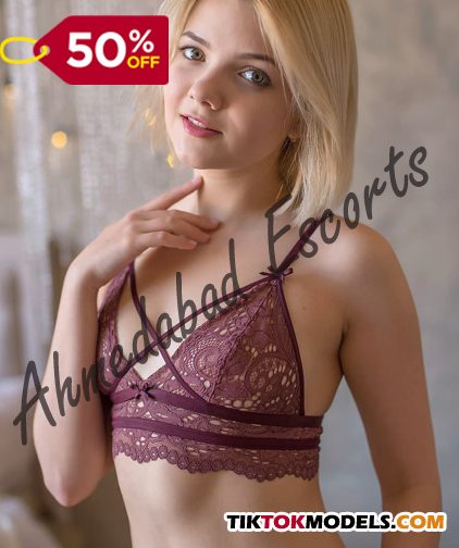 tiktok-models-escorts-3